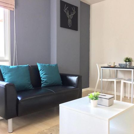 Modern Studio Room At Kathu Kültér fotó